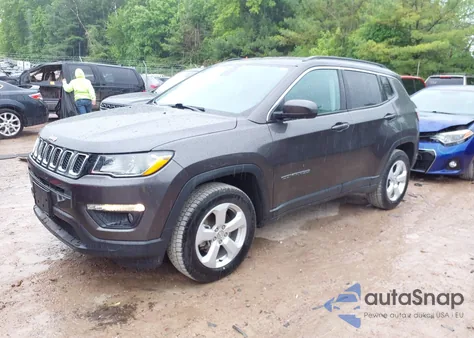 2018 Jeep Compass Latitude 4X4 z USA, uszkodzony, nr VIN 3C4NJDBB0JT185244
